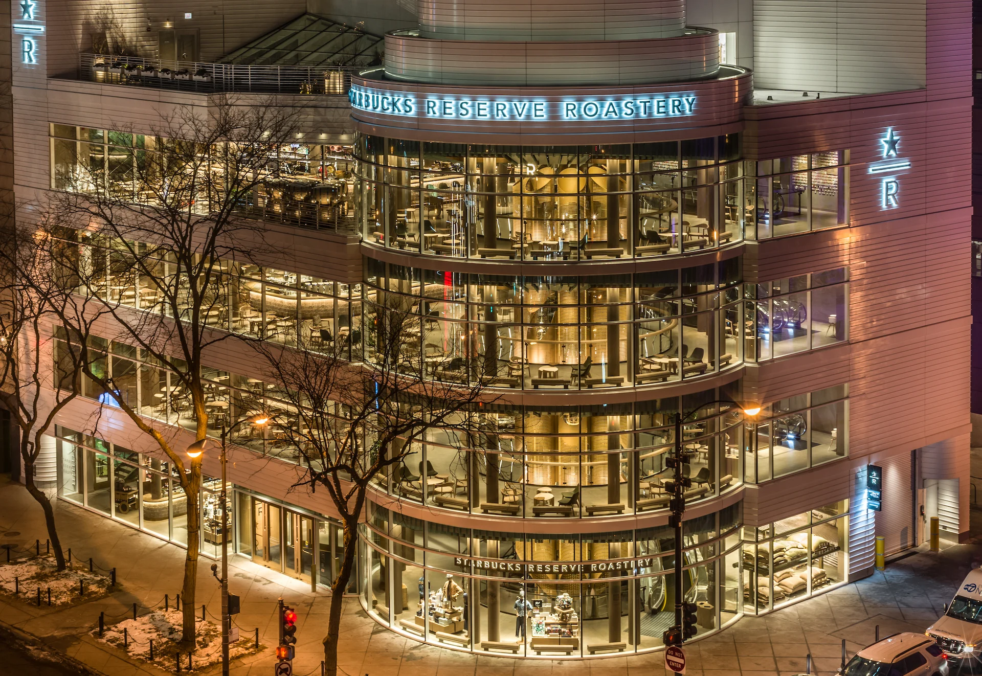 starbucks roastery chicago